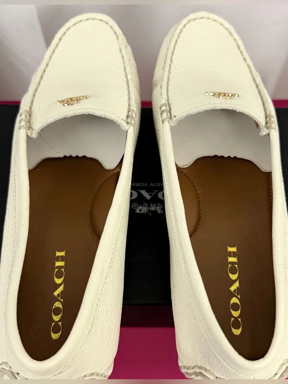 Coach Chalk Colored Pebbled Leather Driving Loafers w/Gold Logo 8.5M/EU 38.5 NIB